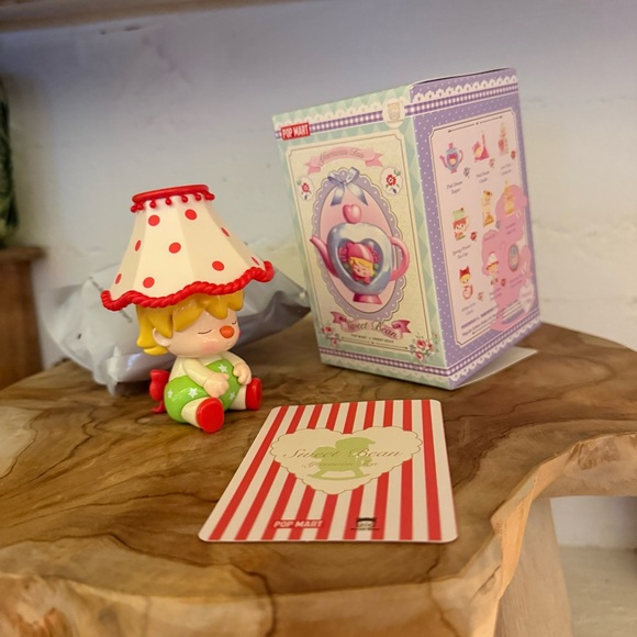 NEW Popmart Sweet Bean
Afternoon Tea Series Figures Heart Glow
Desk Lamp - Picture 5 of 9